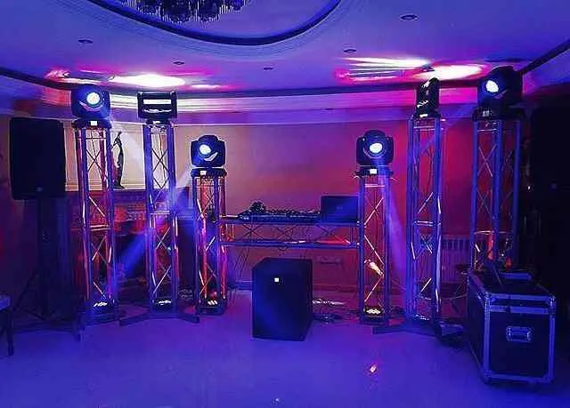 چطور قرارداد حرفه‌ای دی‌جی ببندیم؟ 