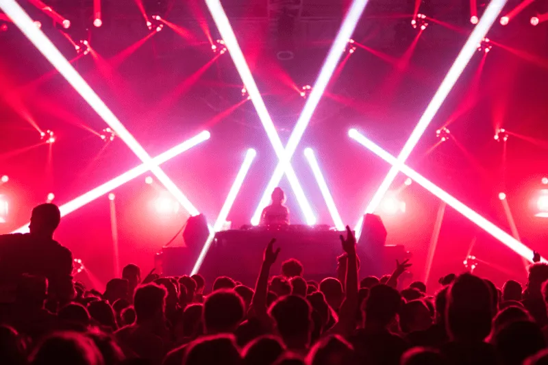 تأثیر انتخاب آهنگ بر فضای مراسم